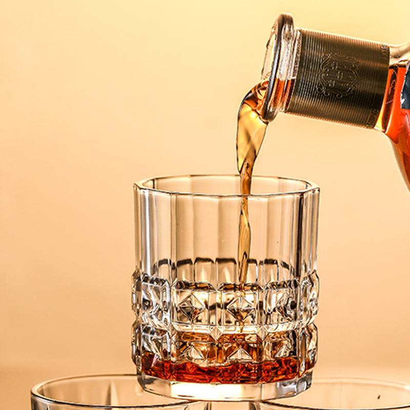Diferentes vasos de vidrio, va - Is Wine And Beer Difference reseña y precio